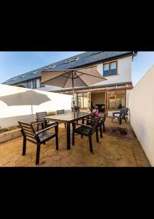 Beach House And Holiday - Ardmore Holiday home *